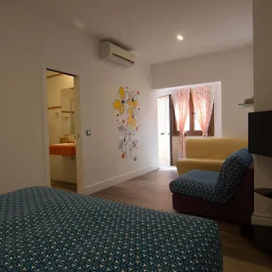 Casa Arco Iris Hostel